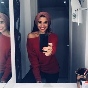 Meet your Posher, Karla